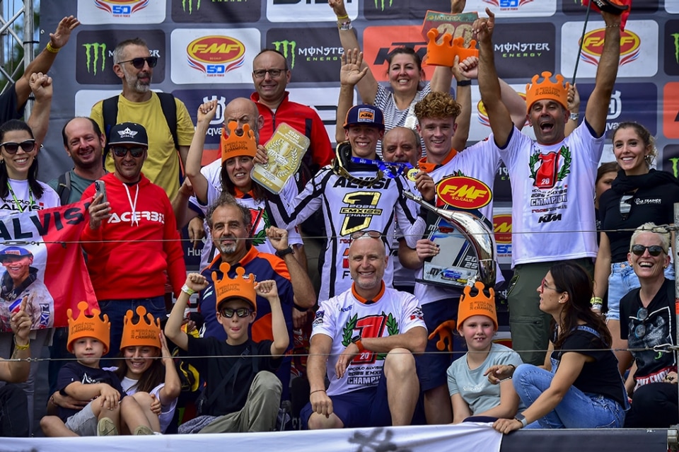 Nicolò Alvisi conquista il titolo EMX125 2025 - VIDEO