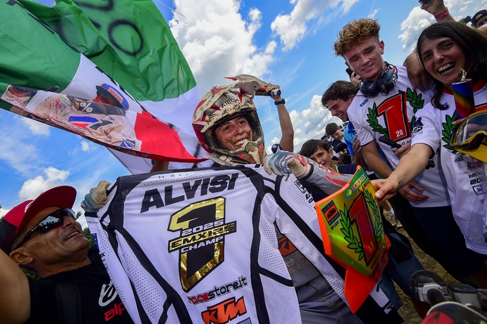 Nicolò Alvisi conquista il titolo EMX125 2025 - VIDEO Nicolò Alvisi conquista il titolo EMX125 2025 - VIDEO