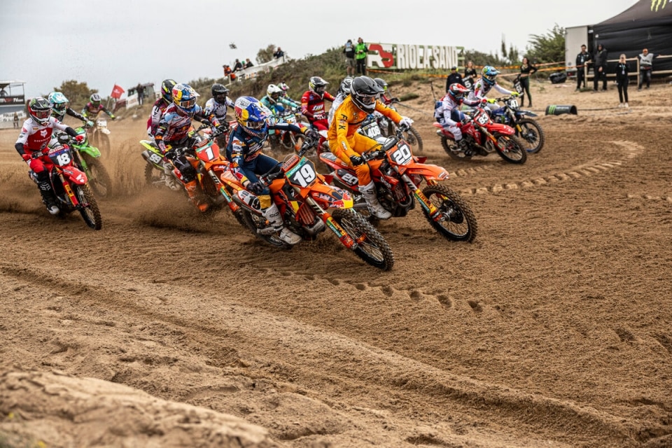 MXGP Sardegna: Lucas Coenen domina a Riola Sardo, Längenfelder vince in MX2 - VIDEO