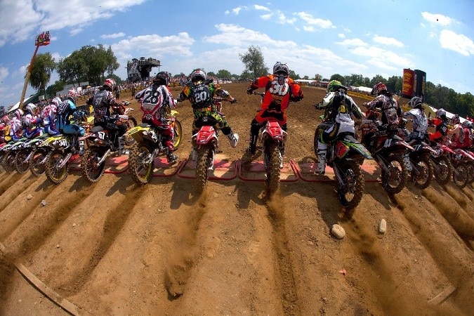 Silenzio nell'AMA Supercross e Motocross. Dal 2009 limite a 94 Db