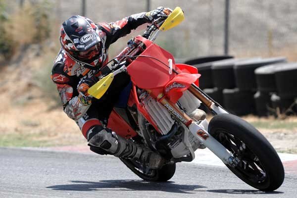 Hayden infortunato con il supermotard. Frattura della caviglia agli X Games