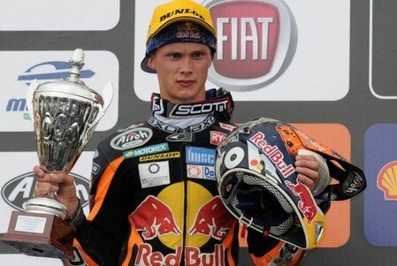 Bernd Hiemer operato. Applicate due piastre e un fissatore esterno al polso destro