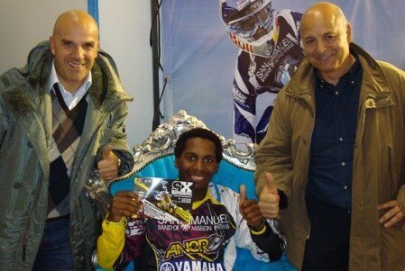 Mistero Stewart.  Colpito da un virus misterioso, salterà Genova