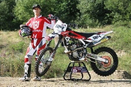 Stop forzato per Michael Hall. Infortunio ad una spalla ...