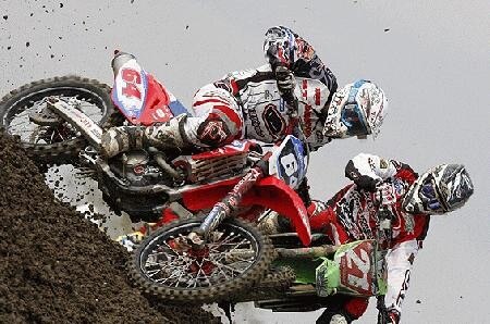 Khounsith Vongsana con TM. Al via del Mondiale MX2