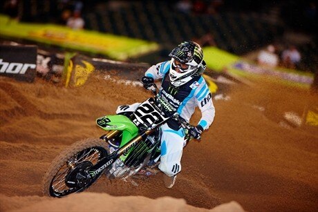 Chad Reed operato. Inserita una placca nella mano fratturata