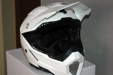 Pastrana con AGV Helmets. Indosserà il nuovo AX-8