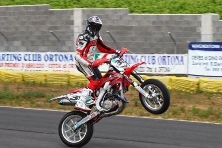 Trofeo Centro Sud Italia Supermoto. Si riparte da Casal Velino (SA) Trofeo Centro Sud Italia Supermoto. Si riparte da Casal Velino (SA)