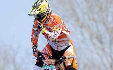 Tony Cairoli VIDEO. TC222 on track