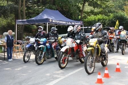 Mototurismo sulle strade bianche. Hard Alpi Tour concluso con successo