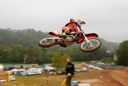 Inaugurazione pista Maggiora. Bagno di folla per Tony Cairoli - VIDEO