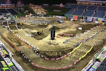 AMA Supercross 2013. Fuoco alle polveri!