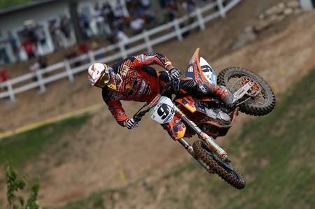 Ken De Dycker infortunato. Frattura al polso