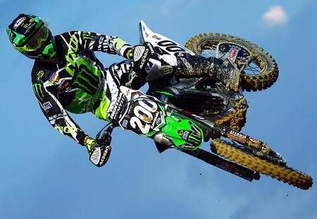 Arnaud Tonus news. Si torna in moto!