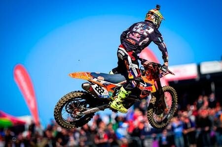 Tony Cairoli al Lucca Comics & Games. Il motocross incontra l'arte