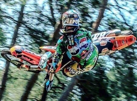 Jeffrey Herlings. Torna in moto. In 250!