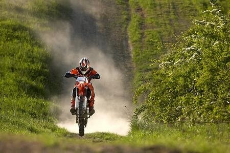Striscia la Notizia Vs Enduro. Interviene anche l'ANCMA