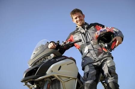 Ducati Riding Experience Enduro. Casey Stoner a scuola di off-road!
