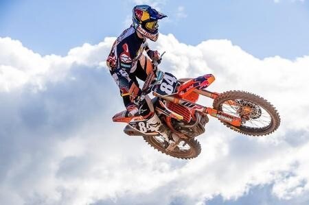 Jeffrey Herlings out a Loket. La clavicola non è ancora a posto