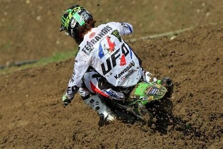 Dylan Ferrandis infortunato. Frattura ad un braccio