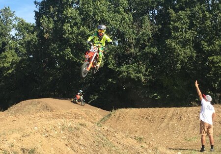 Stage Supercross FMI. I giovani fanno esperienza in Francia Stage Supercross FMI. I giovani fanno esperienza in Francia