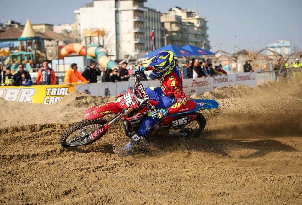 Giardini Naxos chiude la stagione del Supermarecross