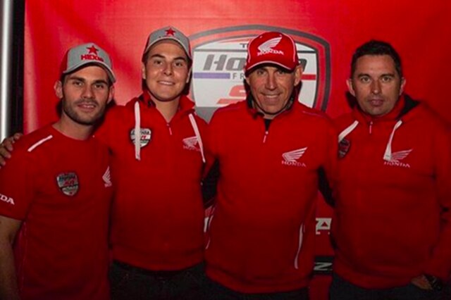 Valentin Guillod con il team Honda SR Motoblouz Valentin Guillod con il team Honda SR Motoblouz