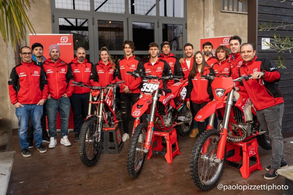 Made Of Gas Gas, tre team in uno