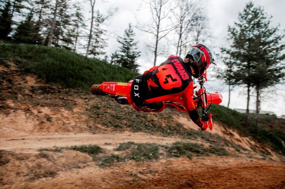 Mitch  Evans dovrà operarsi al polso infortunato