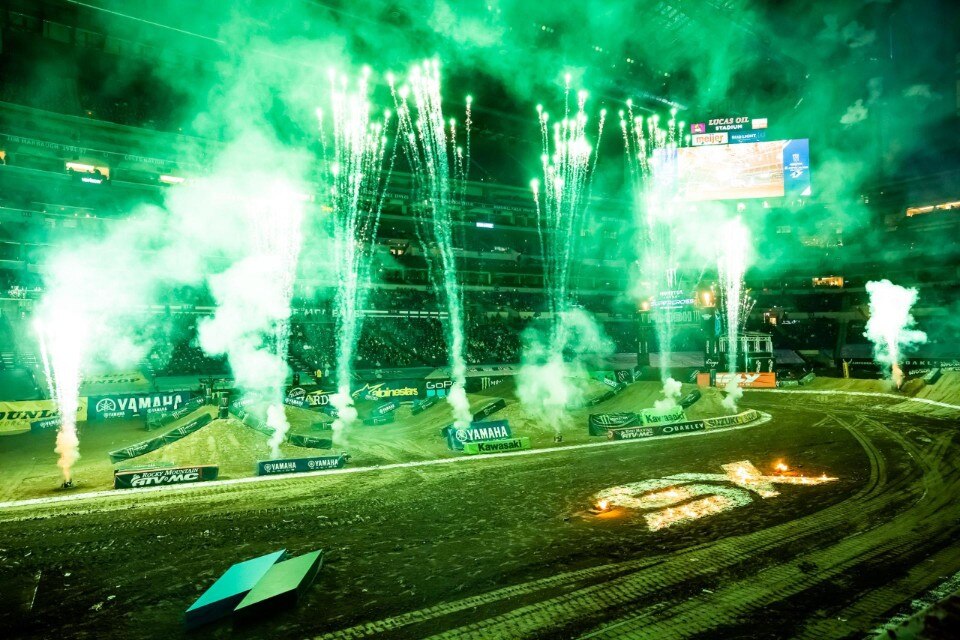 Il Supercross USA perde l'egida della FIM