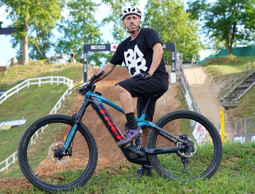 Tony Cairoli e Trek pedalano insieme Tony Cairoli e Trek pedalano insieme