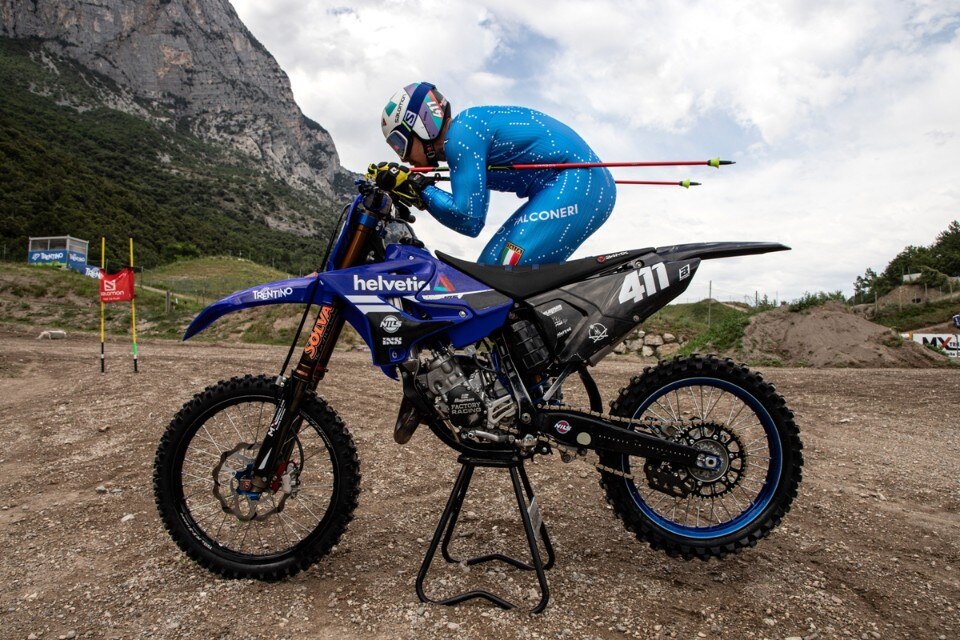 Luca De Aliprandini a tutta velocità, nello sci e nel motocross