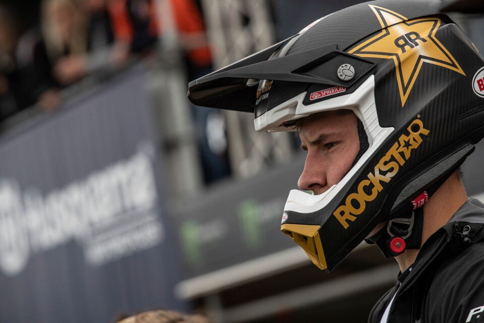 Husqvarna lancia la serie video “Drop the Gate”