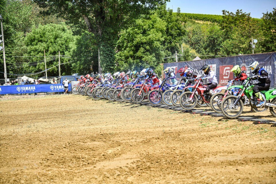 Il Campionato Italiano Motocross Prestige si fa in tre