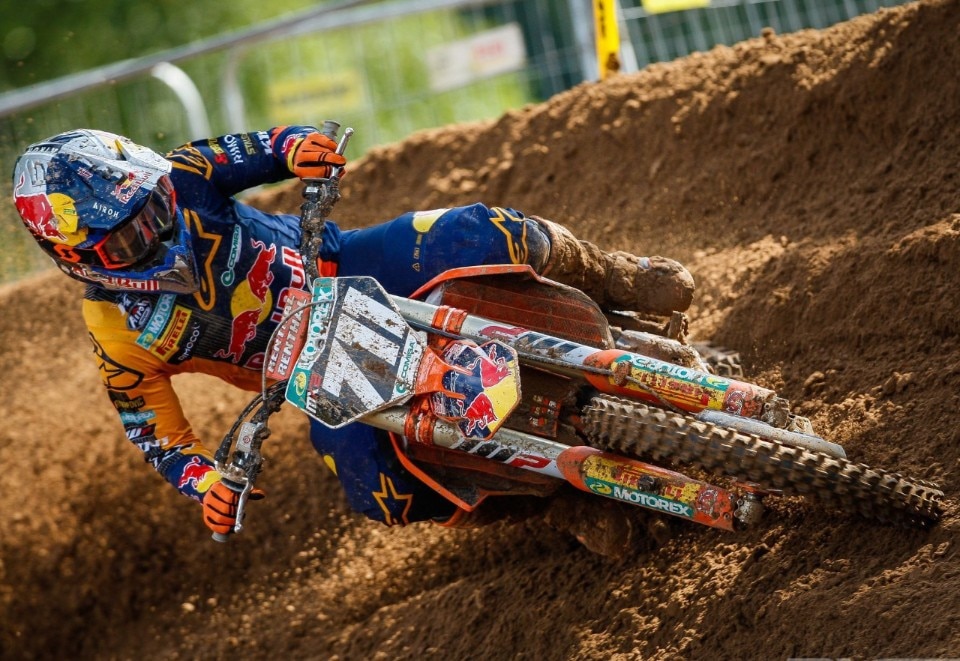 Ritirato il #711 in memoria di Rene Hofer