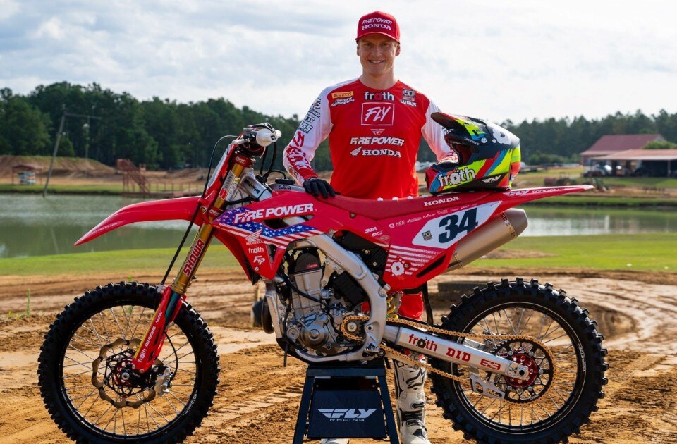 Max Anstie firma con Firepower Honda 
