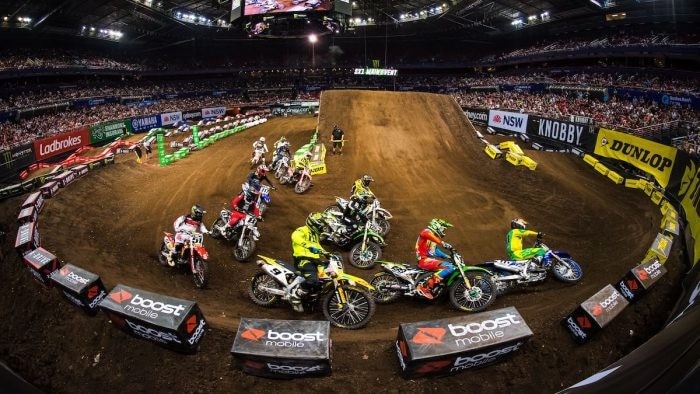 World Supercross Championship: la FIM prende posizione e fa chiarezza