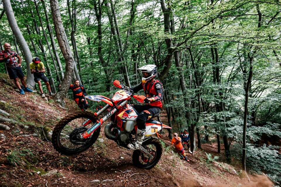 Il Mondiale Hard Enduro si espande: 10 prove nel 2023 Il Mondiale Hard Enduro si espande: 10 prove nel 2023