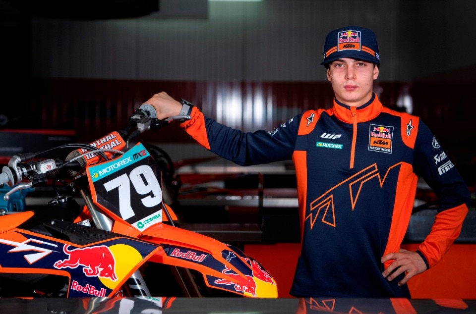 Sacha Coenen in MX2 con Red Bull Ktm Factory Racing Sacha Coenen in MX2 con Red Bull Ktm Factory Racing