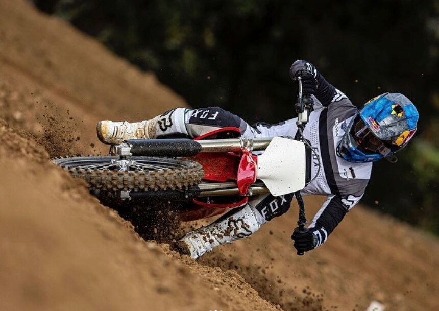 Ken Roczen prova la Stark Varg: "Mi sono divertito" - VIDEO Ken Roczen prova la Stark Varg: "Mi sono divertito" - VIDEO