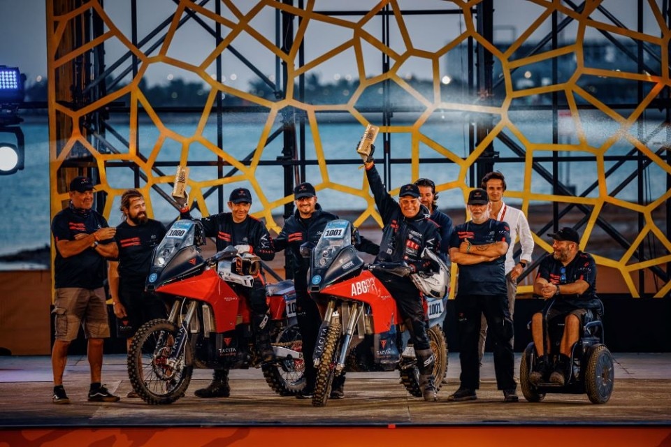 Tacita incanta la Dakar con l’unica moto italiana 100% elettrica