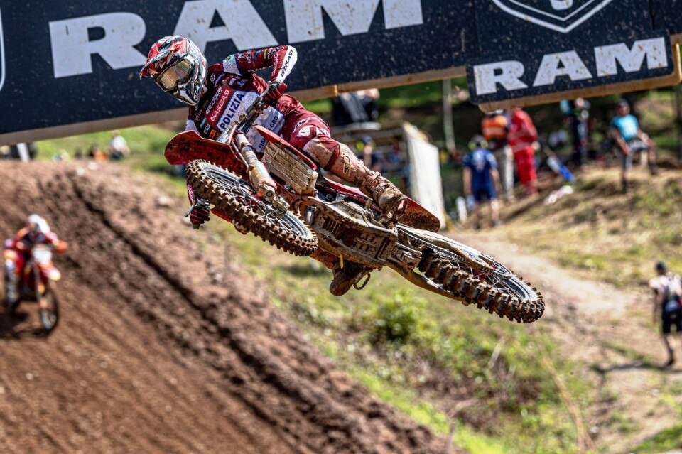 Il motocross? Lo sport più bello del mondo! By Stefano Dami Il motocross? Lo sport più bello del mondo! By Stefano Dami