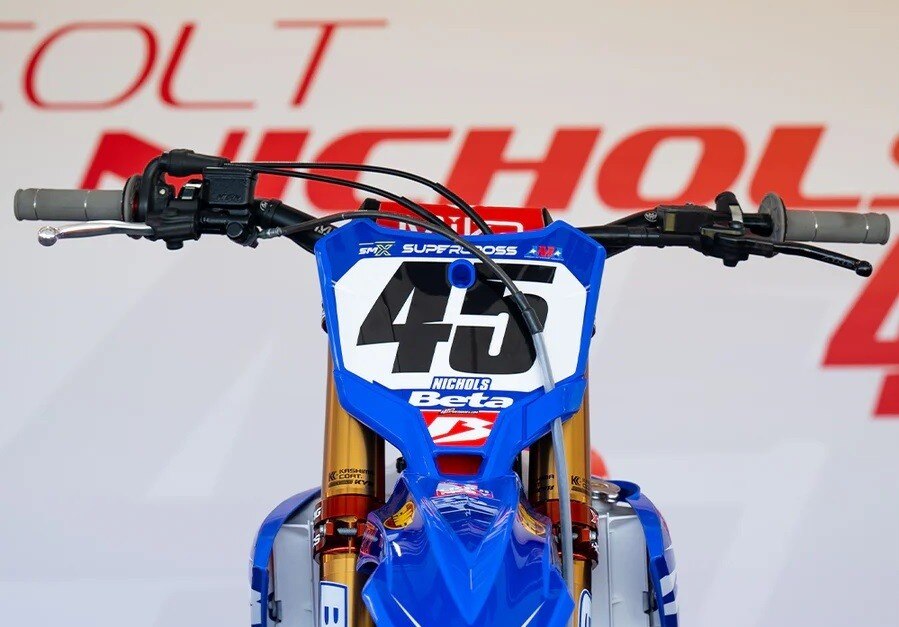 Divorzio tra Colt Nichols e Beta