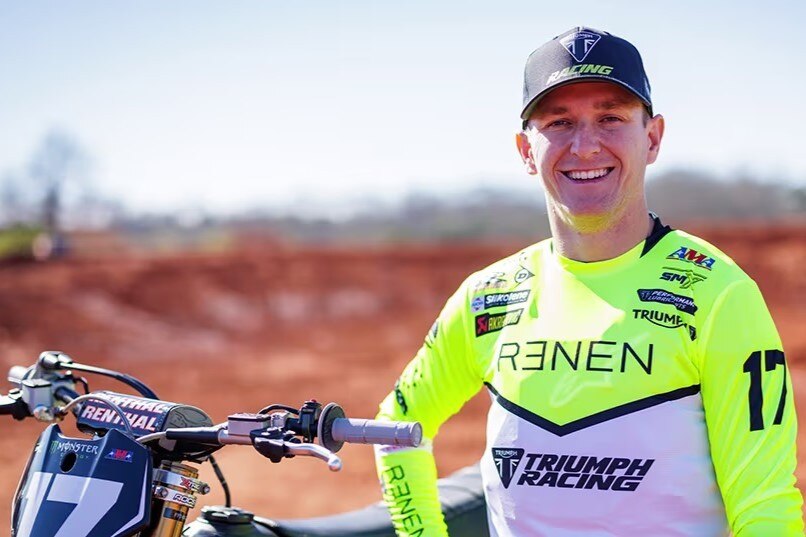 Triumph Racing e Joey Savatgy si separano