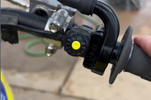 "Kickstart Kenny" Roczen testa l’avviamento elettrico sulla Suzuki 