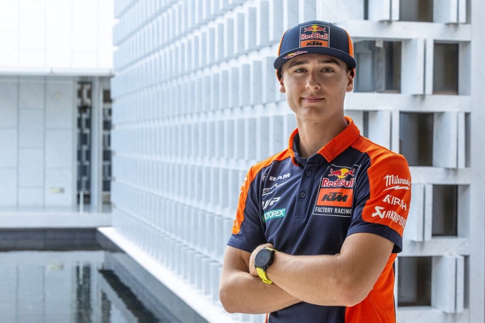 Liam Everts in ripresa dopo l'operazione in Cina