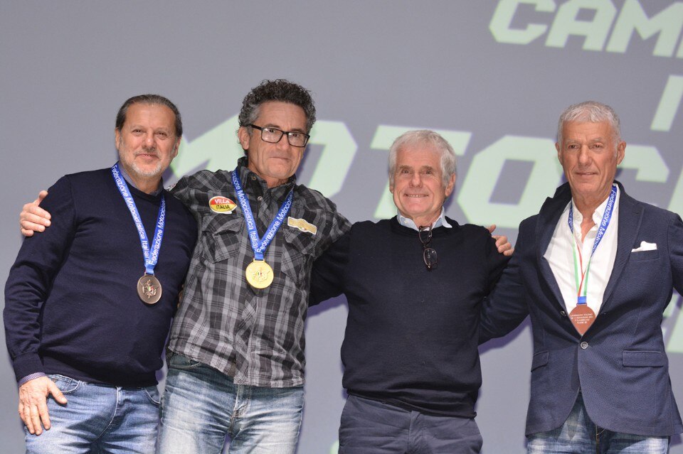 Michele Rinaldi e Franco Rossi premiano i campioni del motocross Epoca