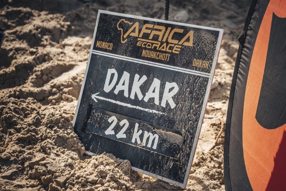 Africa Eco Race 2025: 78 piloti moto al via