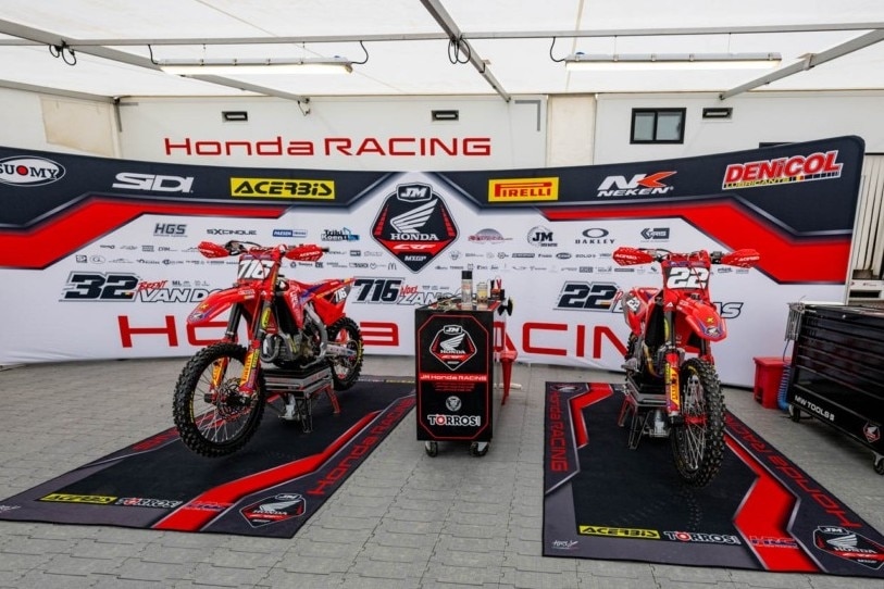 Il Team JM Racing di Jacky Martens si separa dalla Honda Il Team JM Racing di Jacky Martens si separa dalla Honda