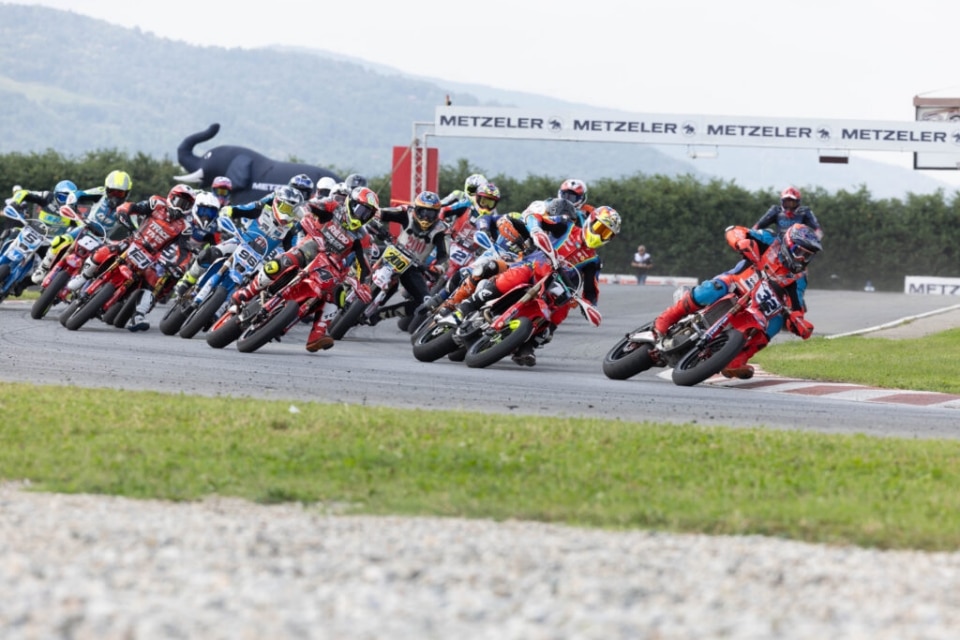 Il Mondiale Supermoto, in scena a Busca per il GP del Piemonte Il Mondiale Supermoto, in scena a Busca per il GP del Piemonte